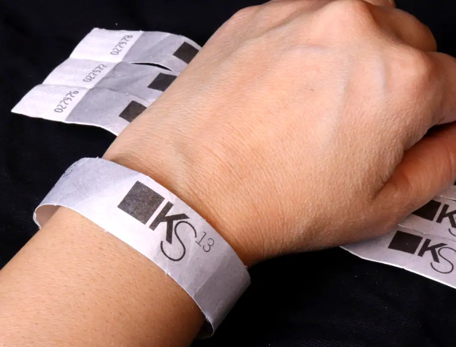 bracelet-tyvek